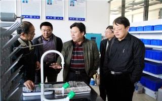 山東大學(xué)機(jī)械工程學(xué)院仇道濱書記、馮顯英教授蒞臨公司