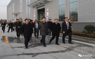山東省住建廳黨組成員、副廳長張曉海蒞臨天意機(jī)械調(diào)研指導(dǎo)