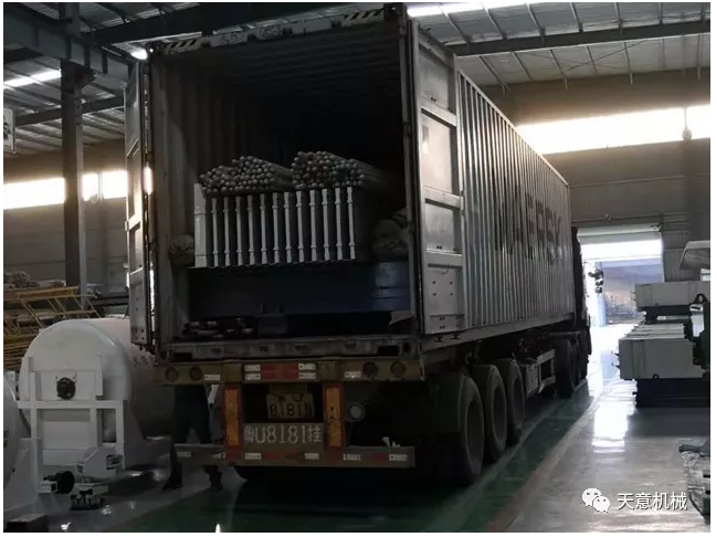 天意機(jī)械為柬埔寨客戶加工生產(chǎn)年產(chǎn)80萬(wàn)平方輕質(zhì)墻板生產(chǎn)線成功裝車啟運(yùn)！