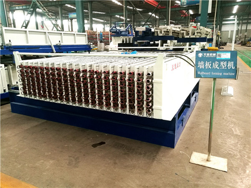 全自動(dòng)墻板機(jī)產(chǎn)量高，一機(jī)多用